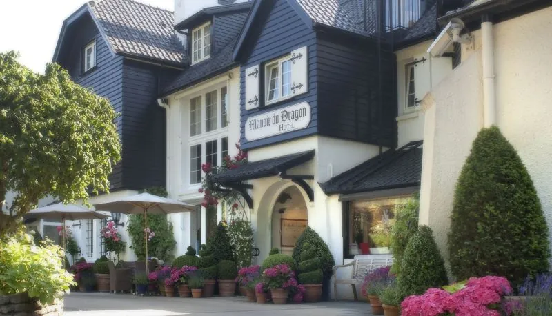 Hotel Manoir du Dragon, Albertlaan 73 — manor next to the Royal Zoute golf course