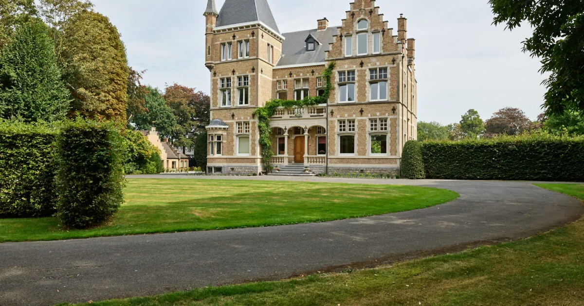 Kasteel Ter Wallen castle exterior