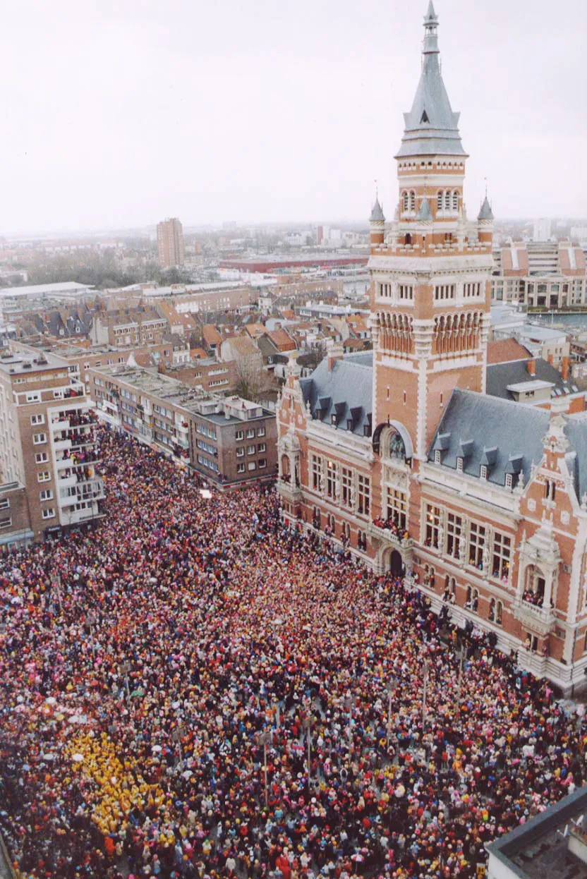 Carnaval de Dunkerque — colourful crowds at the historic seaside carnival