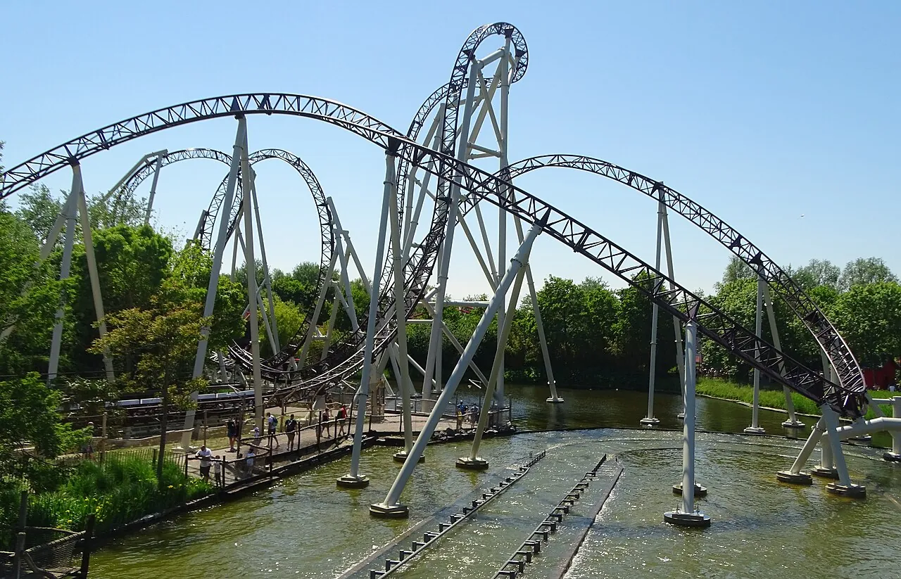 The Ride to Happiness by Tomorrowland — Plopsaland's record-holding spinning coaster