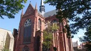Sint-Walburga church, Veurne — Scheldt-Gothic