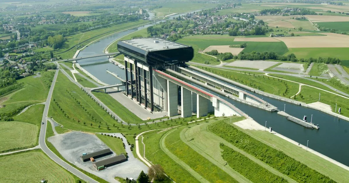 Strépy-Thieu lift