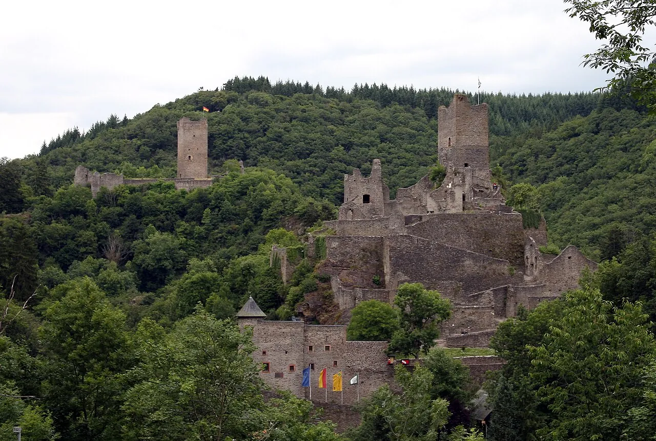 Manderscheid twin castle ruins on either side of the Lieser river