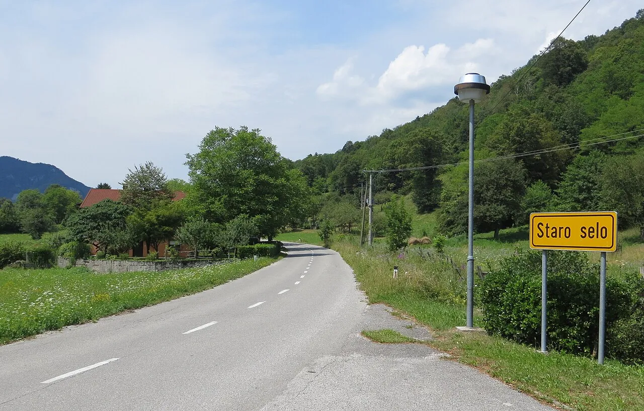 The hamlet of Staro Selo, Kobarid — a single lane of houses below the Soča Valley peaks