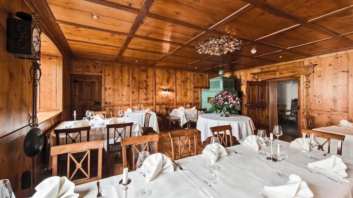 Hotel Weiss Kreuz Malans dining room