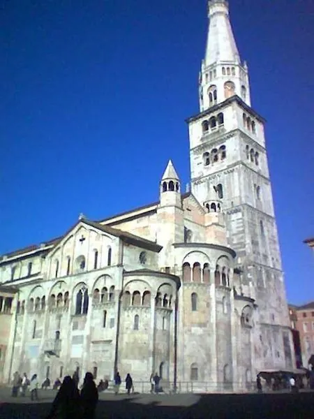 Torre Ghirlandina