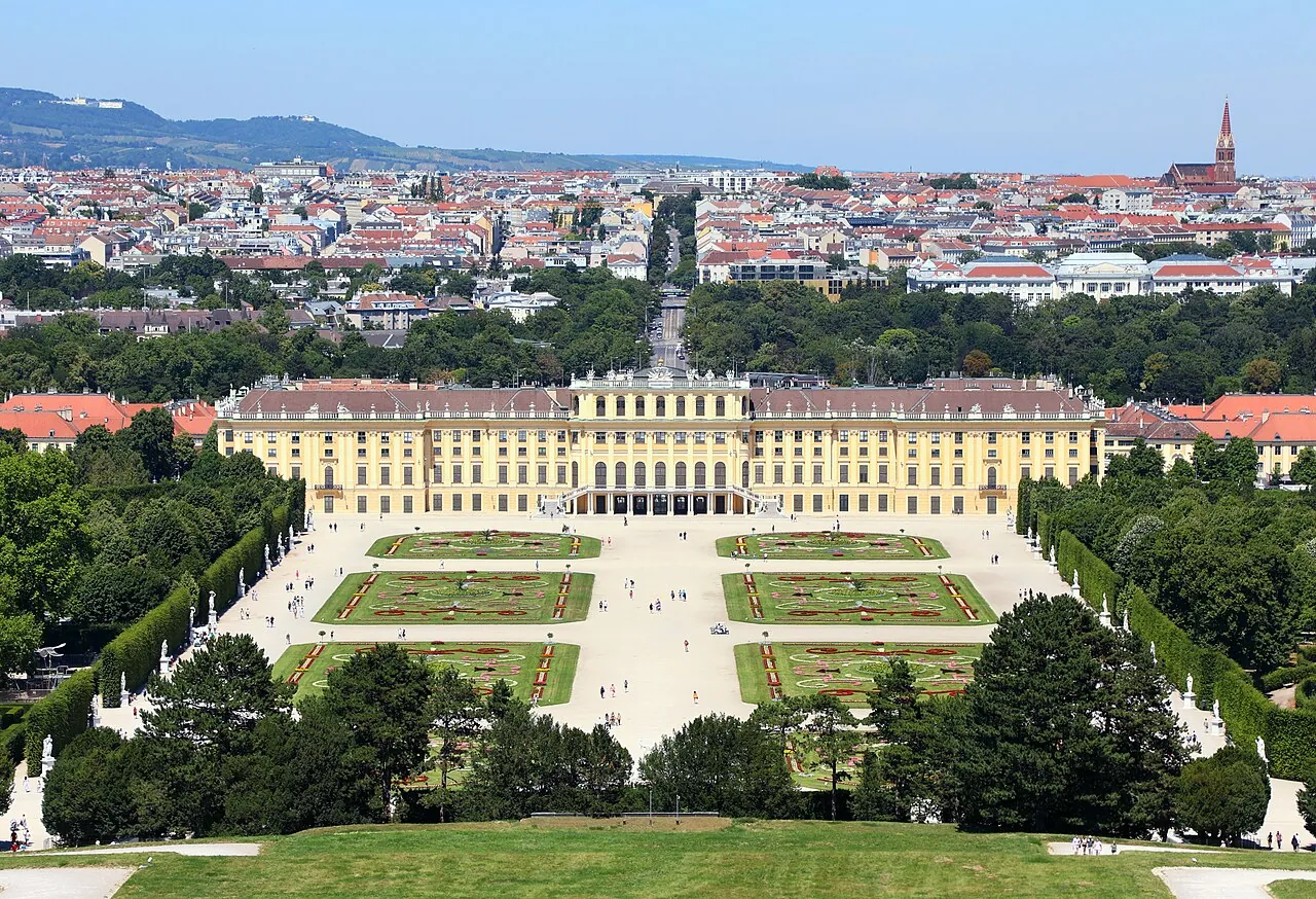 Schönbrunn Palace facade