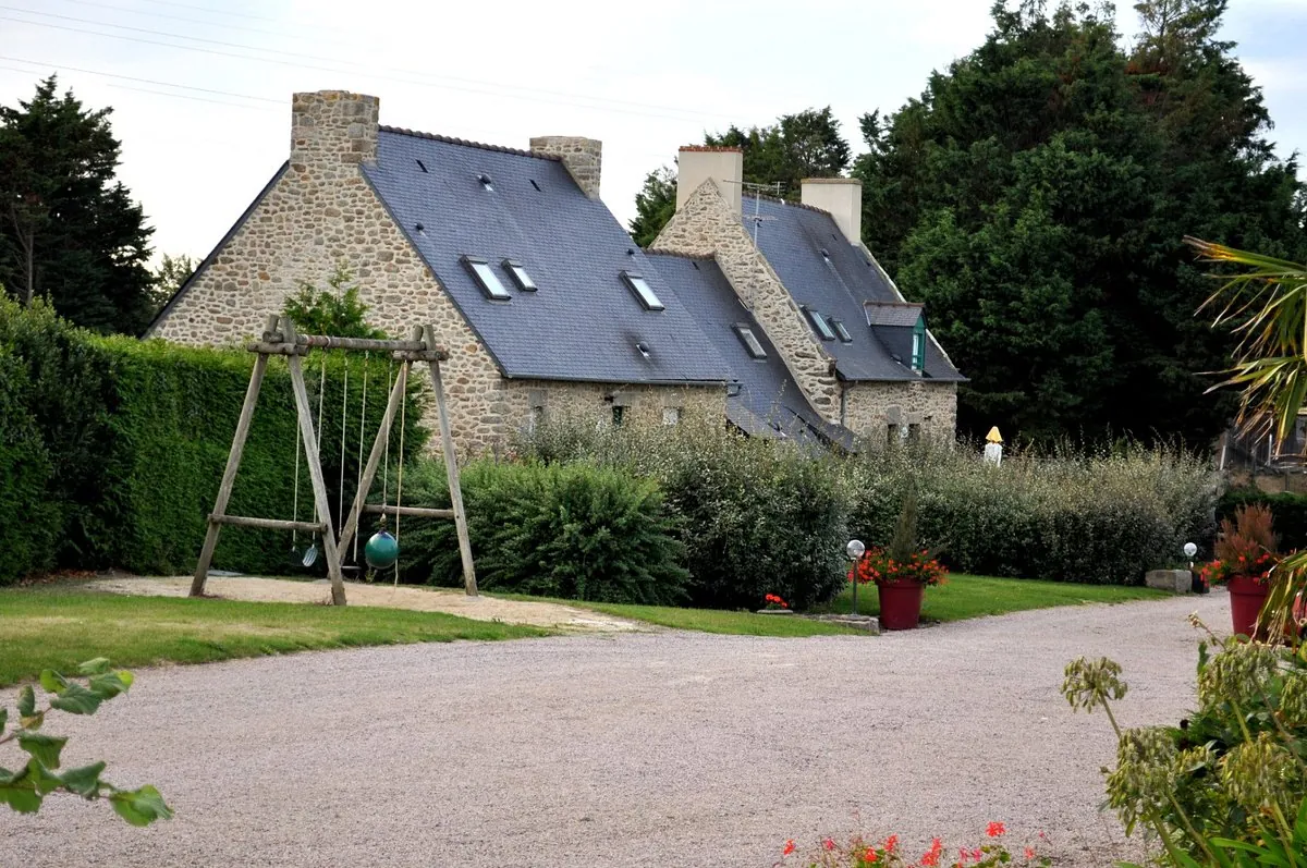 Château Richeux gardens with Ferme du Vent in view