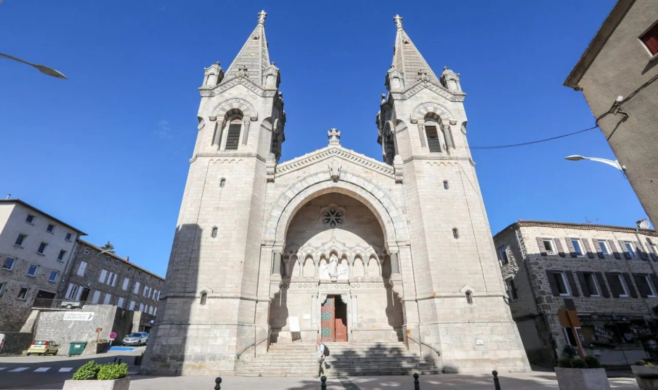 Basilique Saint-Régis de Lalouvesc