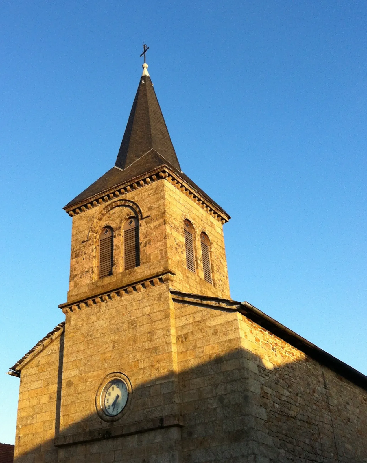 Saint-Bonnet-le-Froid village