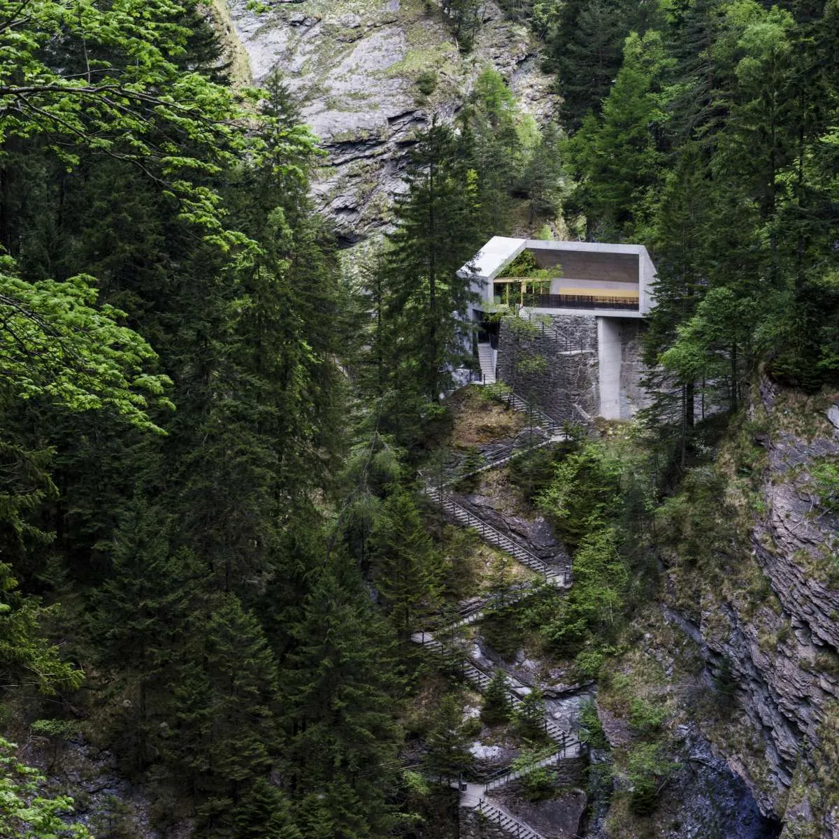 Viamala gorge staircase