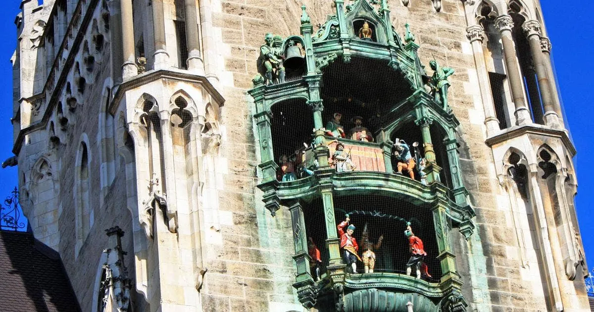 Marienplatz at the Glockenspiel