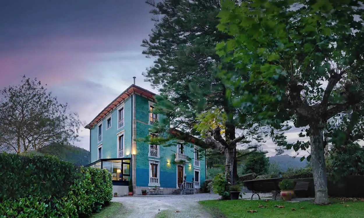 La Raposera Indiano mansion, Caravia