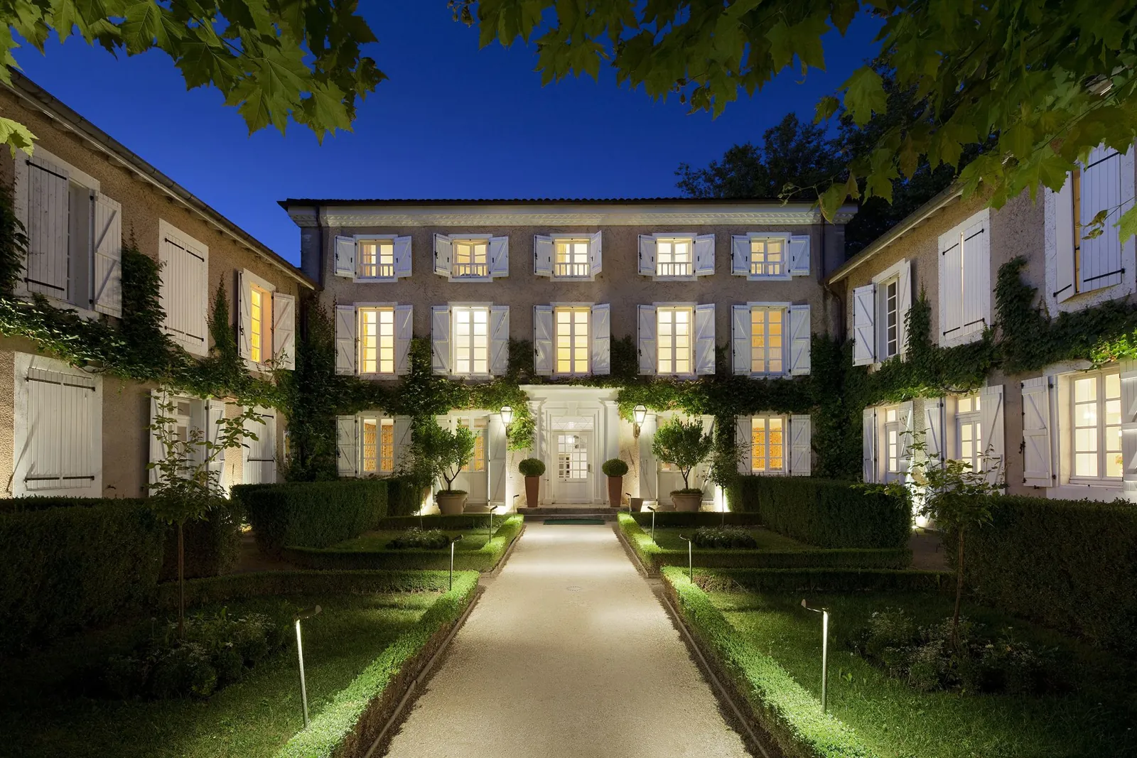 La Maison Rose gardens
