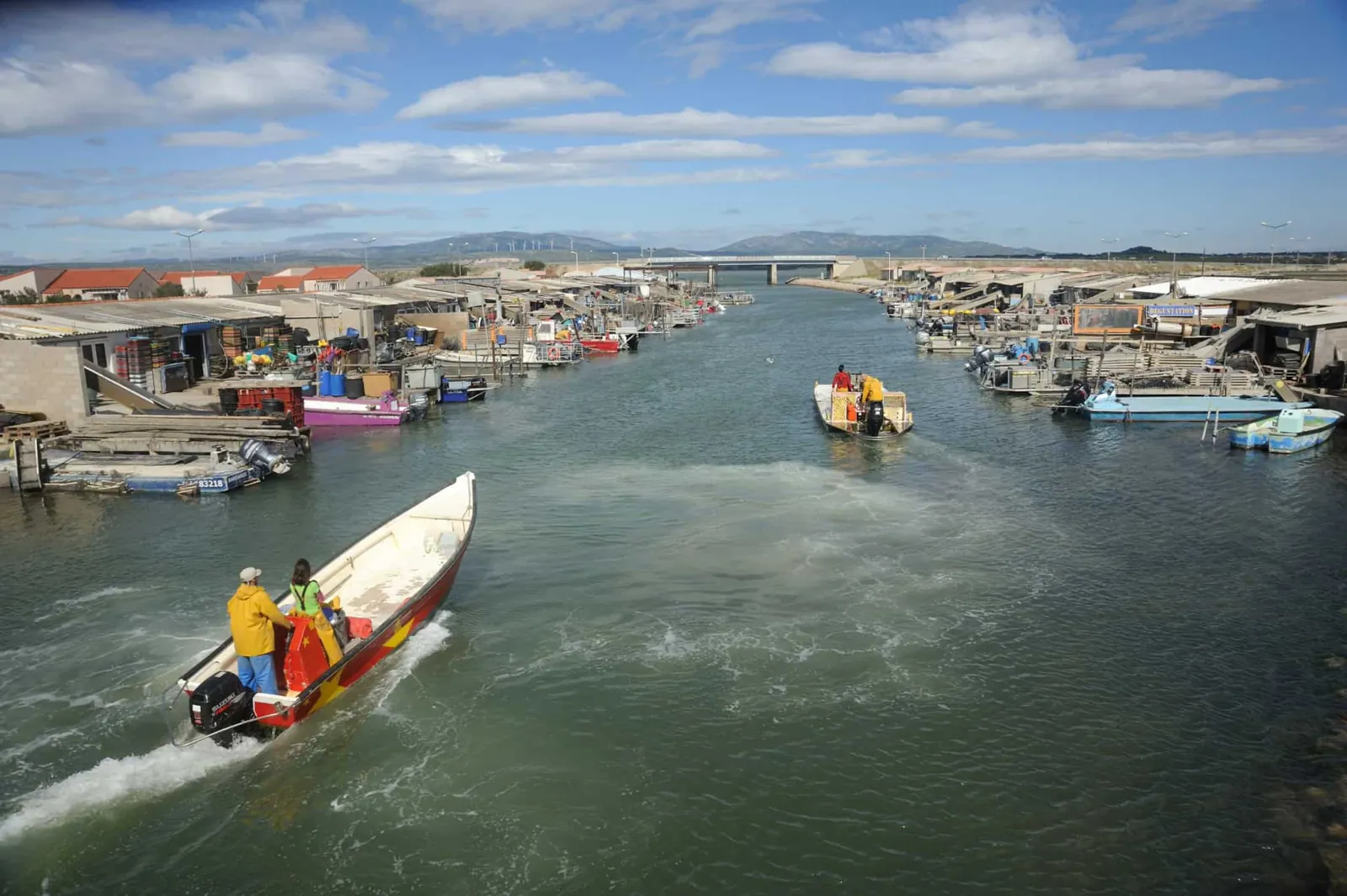 Village ostréicole de Leucate bateaux au port