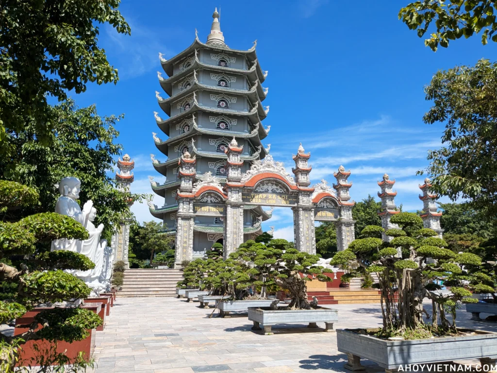 Linh Ung Pagoda Lady Buddha, Son Tra peninsula, Da Nang
