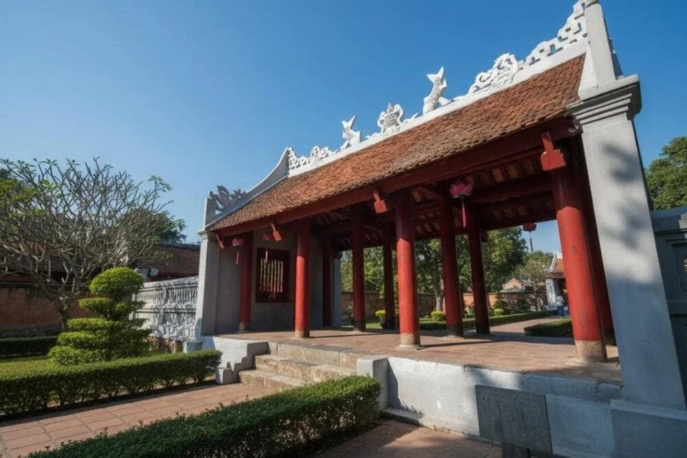 Temple of Literature (Văn Miếu), Hanoi — Saturday afternoon lead-in to Gia dinner