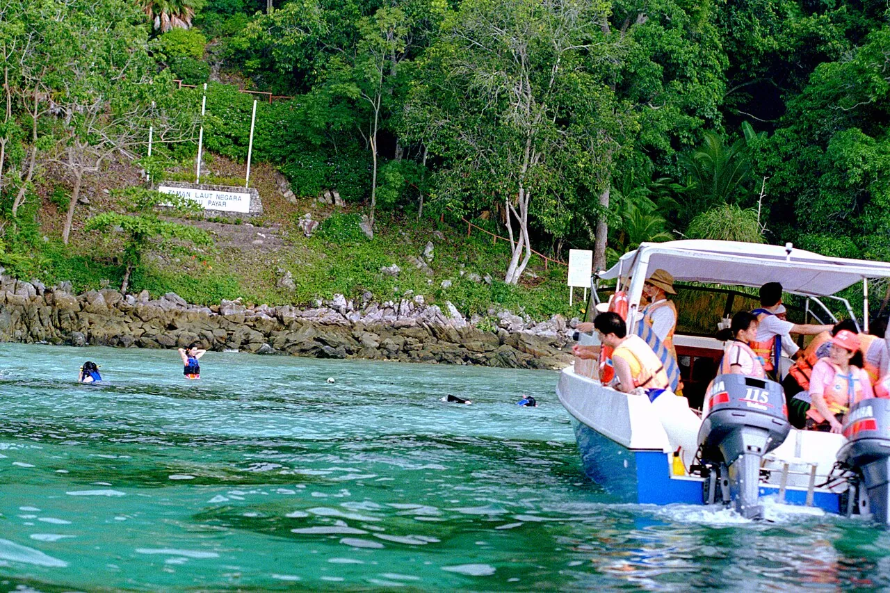 Pulau Payar Marine Park snorkel day-trip