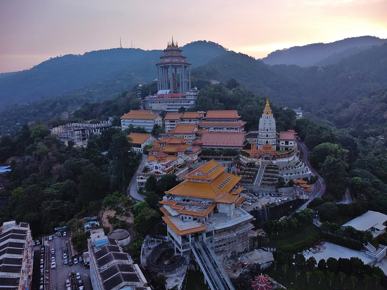 Kek Lok Si temple at dusk