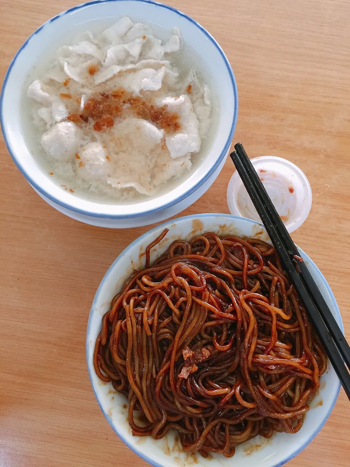 Sang nyuk mian — Hakka raw-pork noodles in cloudy broth