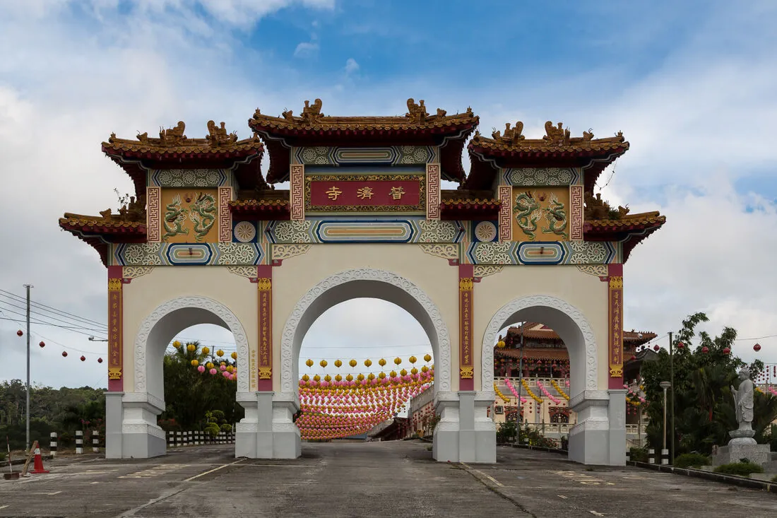 Puu Jih Shih Temple above Sandakan Bay