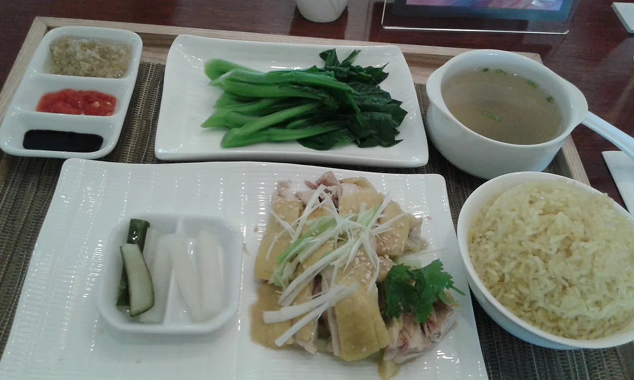 Hainanese chicken rice