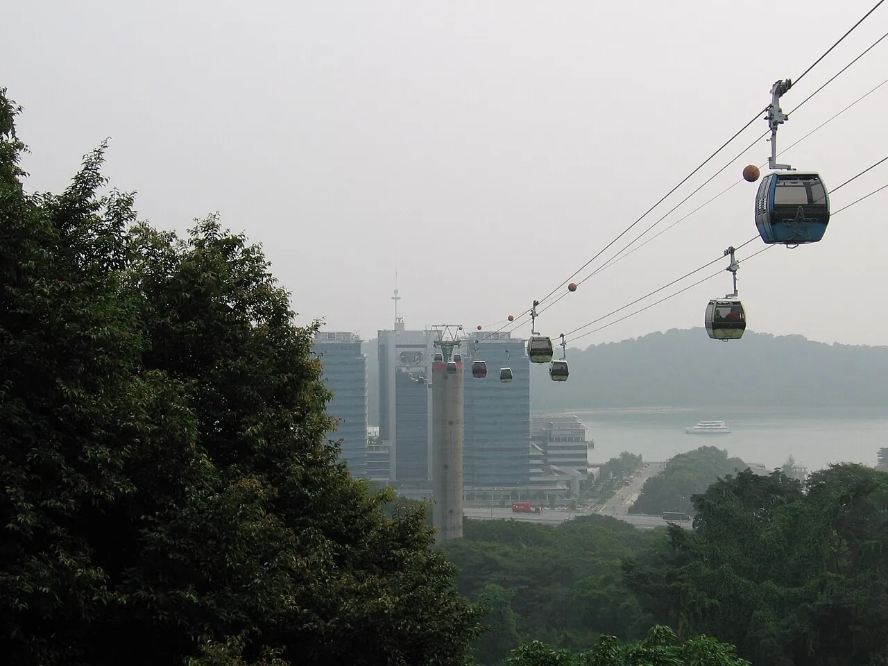 Singapore cable car cabins over the harbour to Sentosa