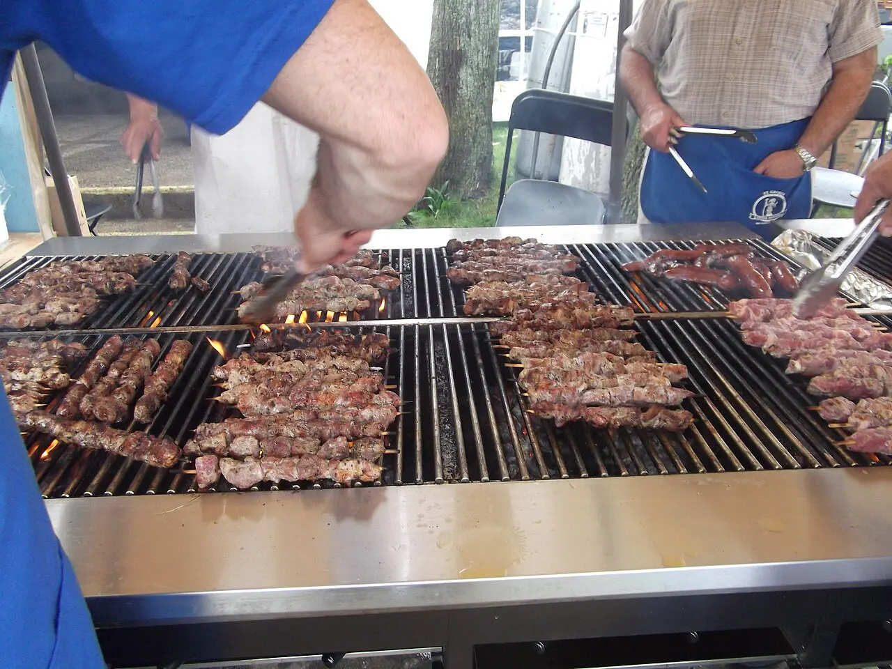 Greek souvlaki in pita